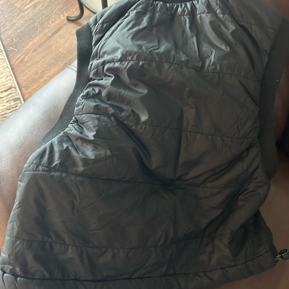 Women’s Alpine Design Vest Size M- worn a couple of times. Cinches at the bottom - Picture 2 of 3